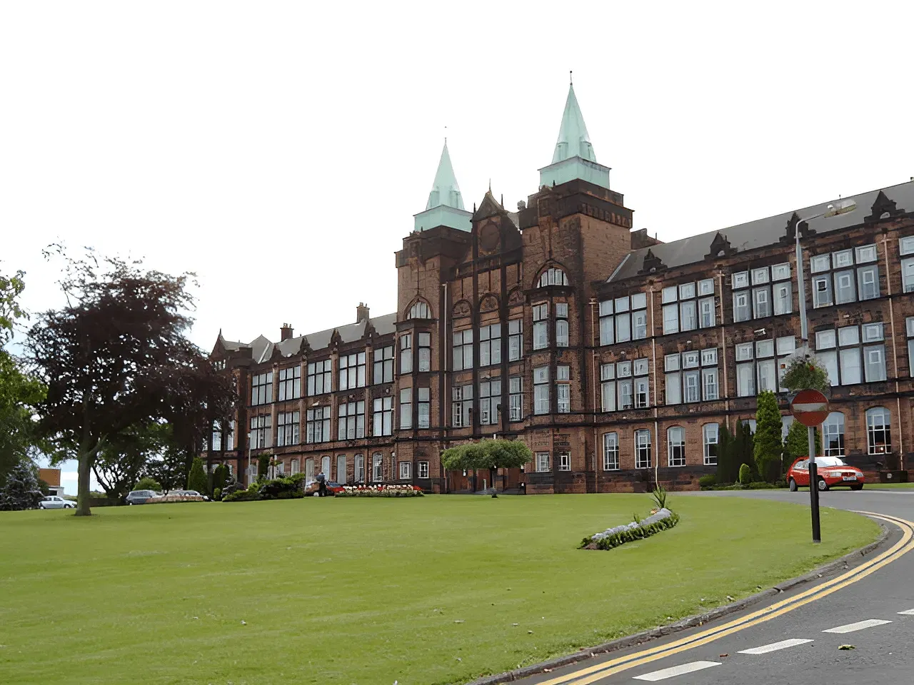 5 reasons to choose the University of Strathclyde