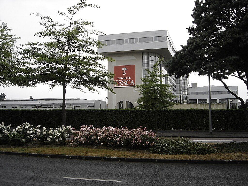 5 reasons to choose ESSCA School of Management