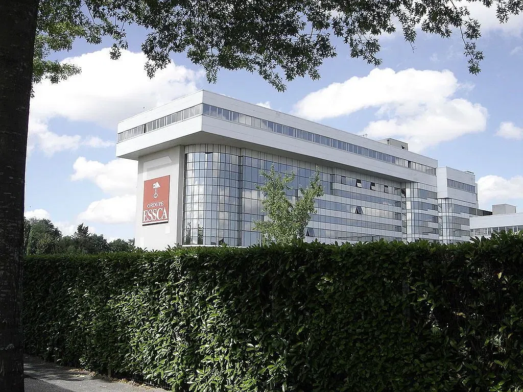 Top courses at ESSCA School of Management
